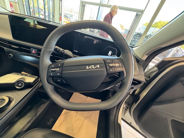Used Kia EV6 2025 for sale - 76118301: Photo 23