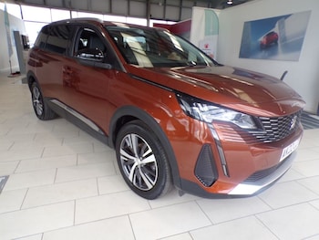 Peugeot - 5008