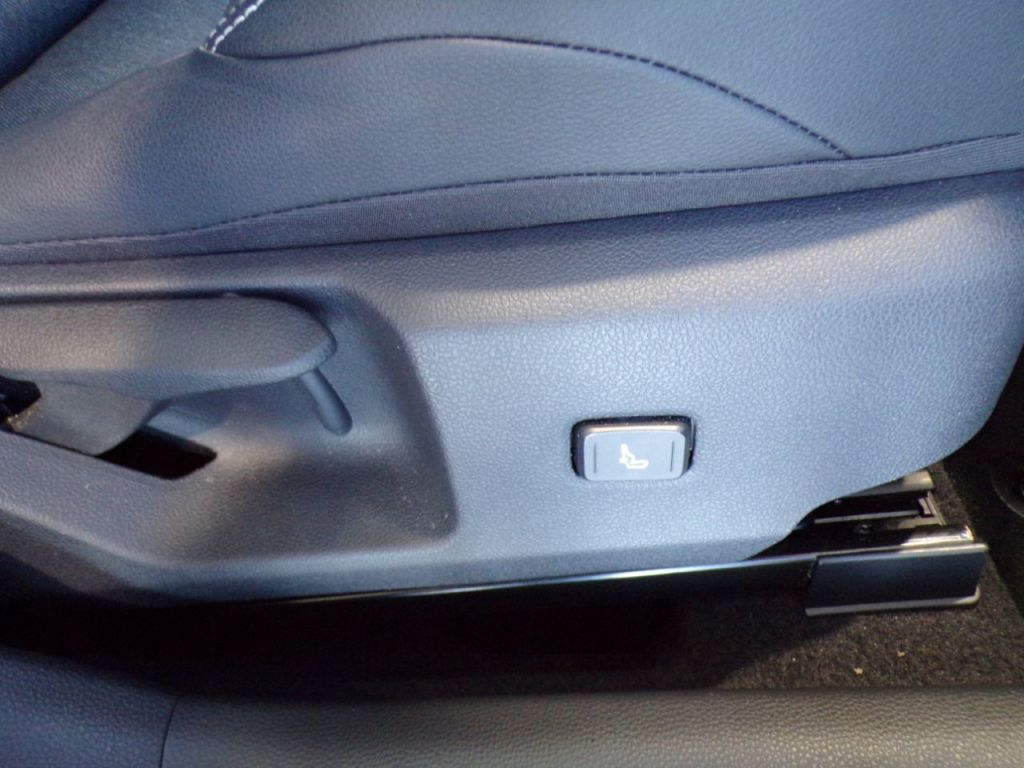 Used Toyota Corolla 2021 for sale - 76118233: Photo 16