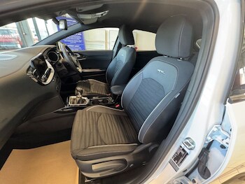 Used Kia XCeed 2025 for sale - 76118238: Photo