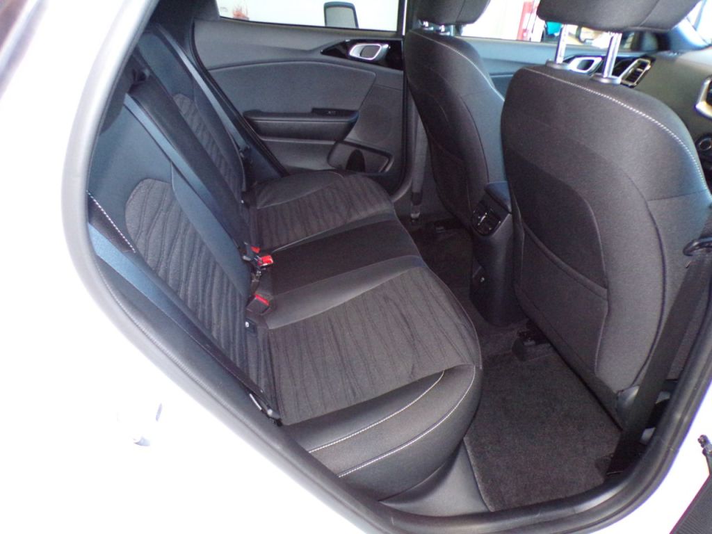 Used Kia XCeed 2025 for sale - 76118228: Photo 16