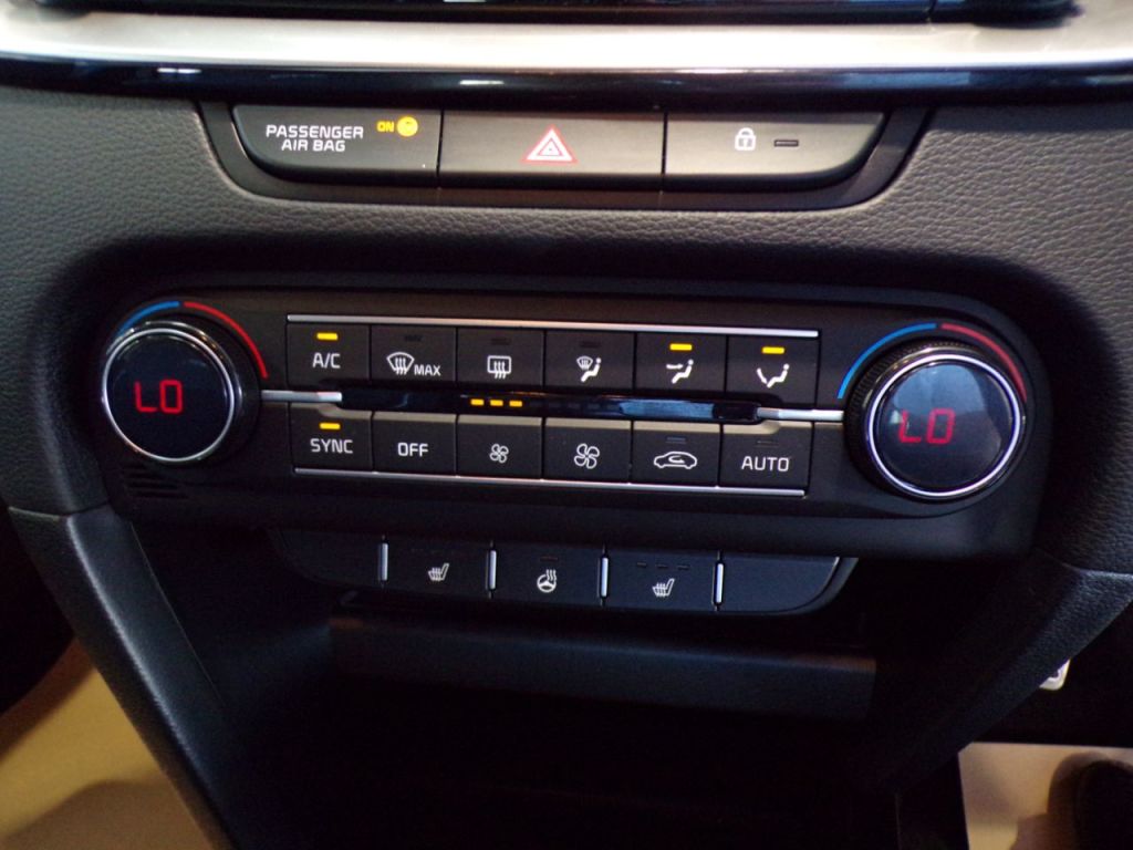 Used Kia XCeed 2025 for sale - 76118228: Photo 25