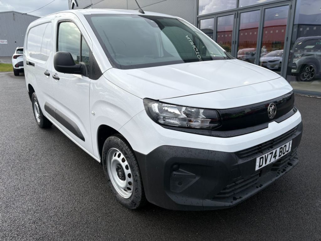 Used Vauxhall Combo 2024 for sale - 76118300: Photo 1