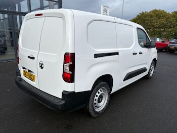 Used Vauxhall Combo 2024 for sale - 76118300: Photo