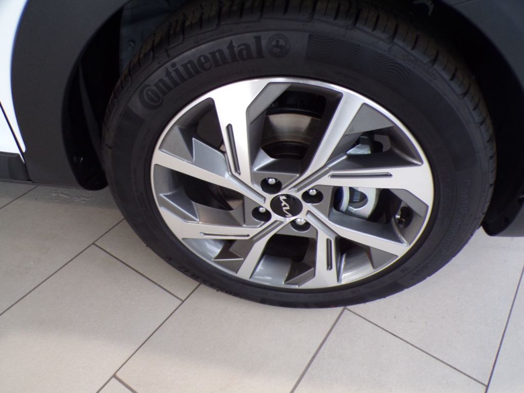Used Kia Stonic 2025 for sale - 76118320: Photo 13