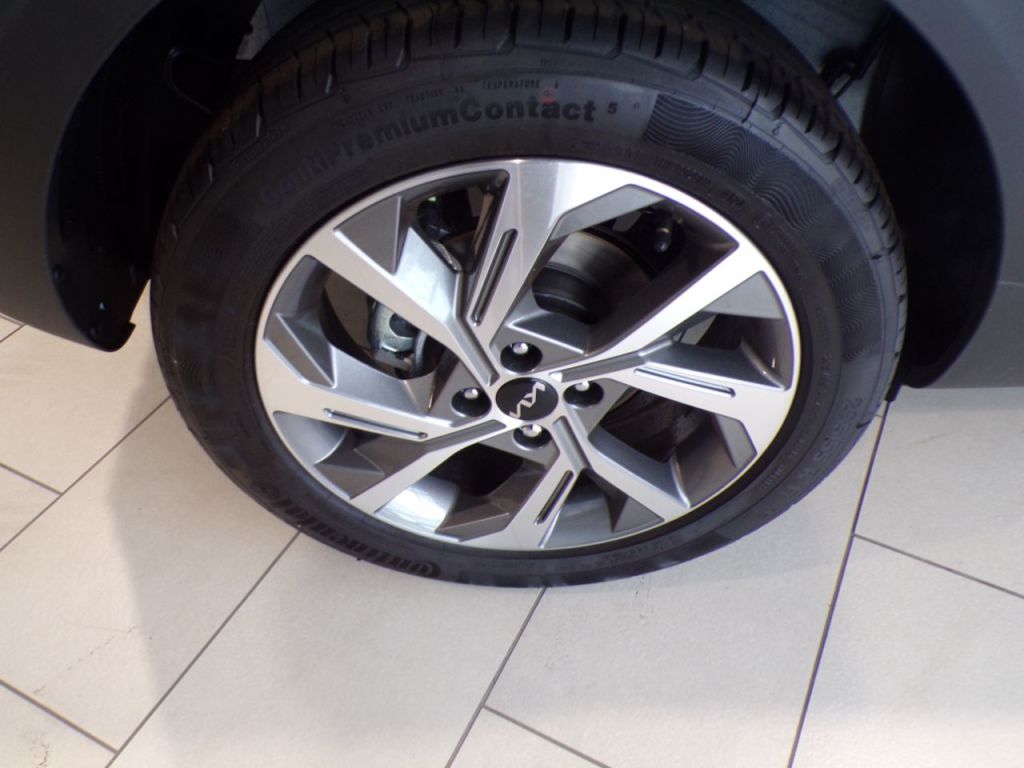 Used Kia Stonic 2025 for sale - 76118320: Photo 14