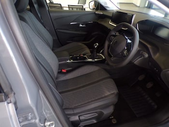 Used Peugeot 208 2024 for sale - 76118293: Photo 2