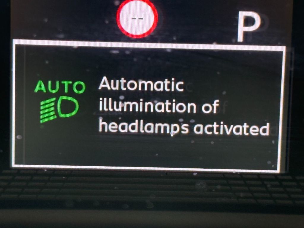 Used Peugeot 208 2022 for sale - 76118341: Photo 11