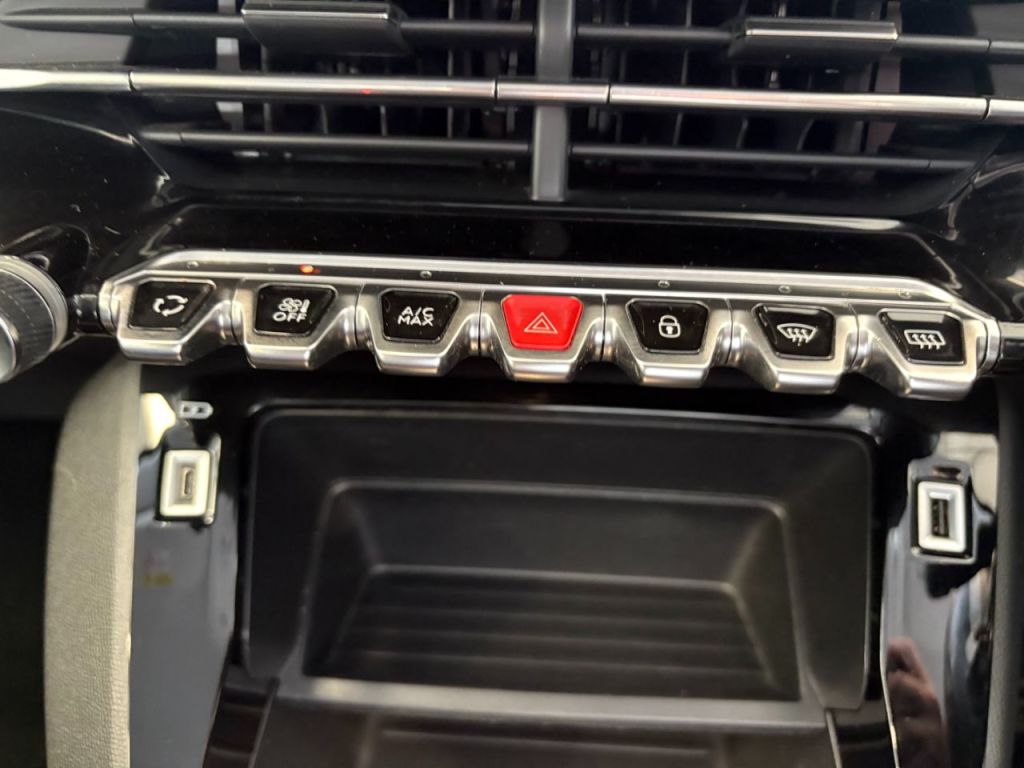 Used Peugeot 208 2022 for sale - 76118341: Photo 14