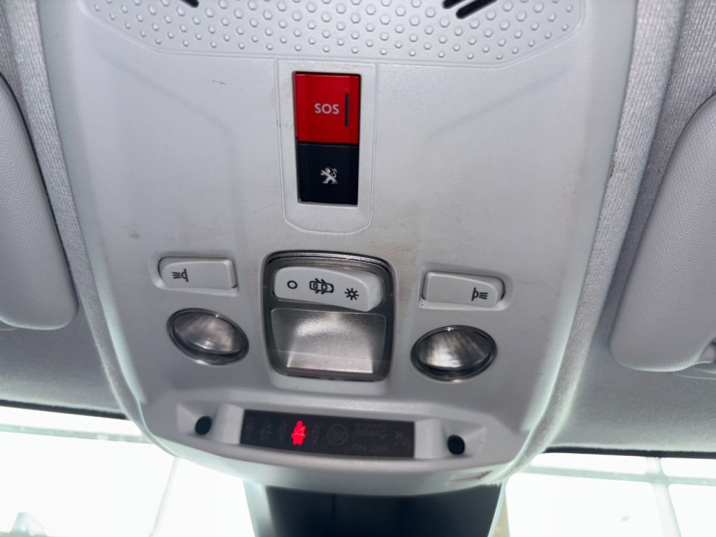 Used Peugeot 208 2022 for sale - 76118341: Photo 15