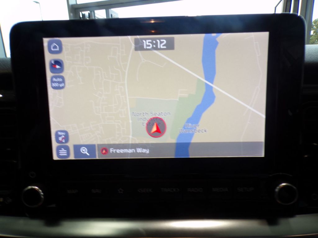 Used Kia Stonic 2021 for sale - 76147232: Photo 23