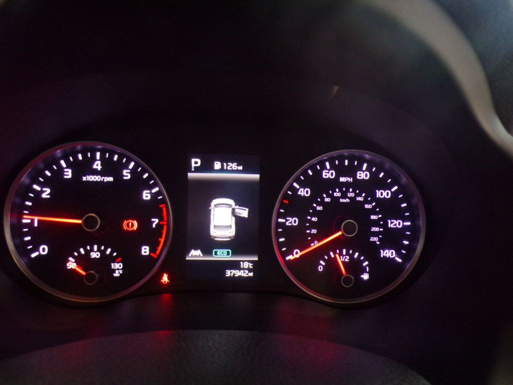 Used Kia Stonic 2021 for sale - 76147232: Photo 25