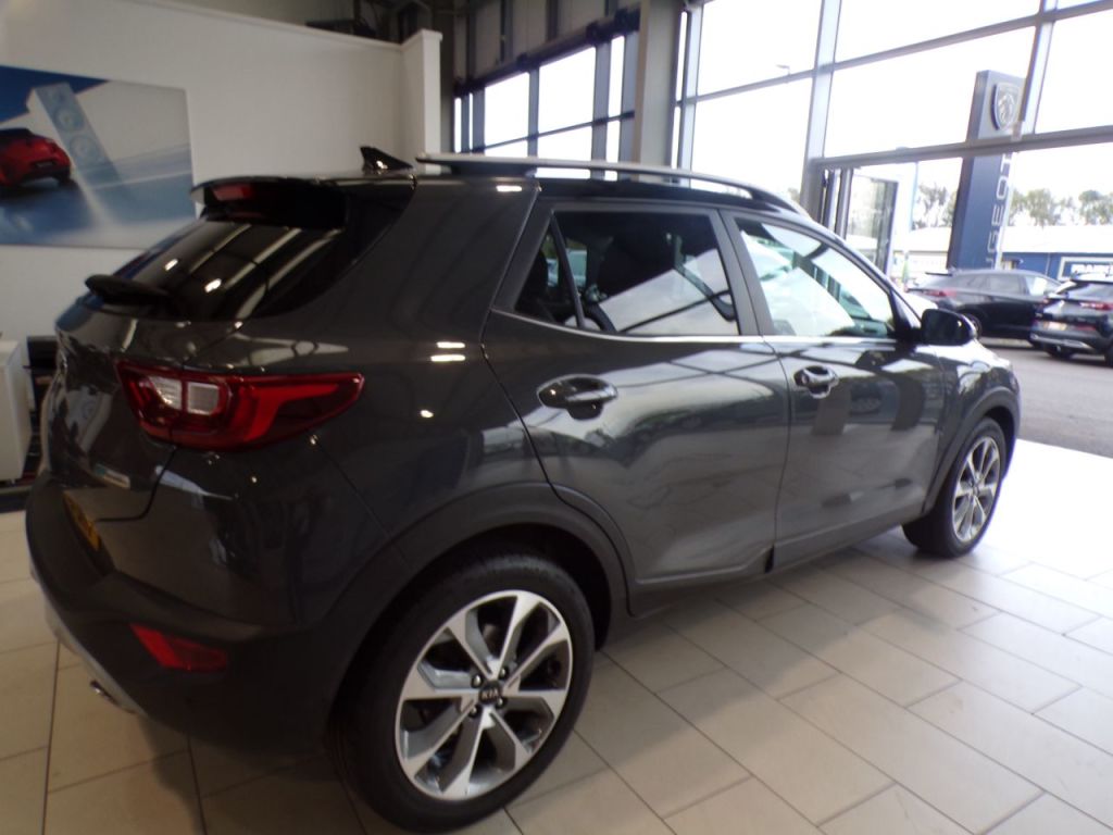 Used Kia Stonic 2021 for sale - 76147232: Photo 4