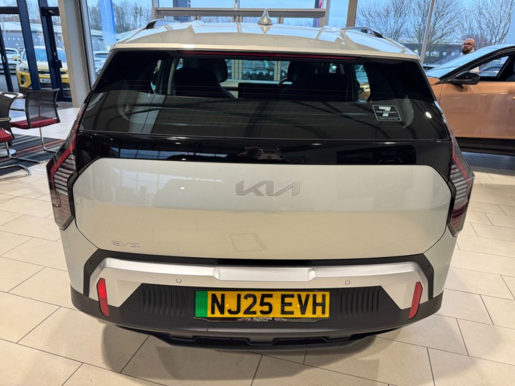 Used Kia EV3 2025 for sale - 76508787: Photo 8