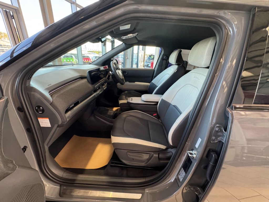 Used Kia EV3 2025 for sale - 76118241: Photo 2