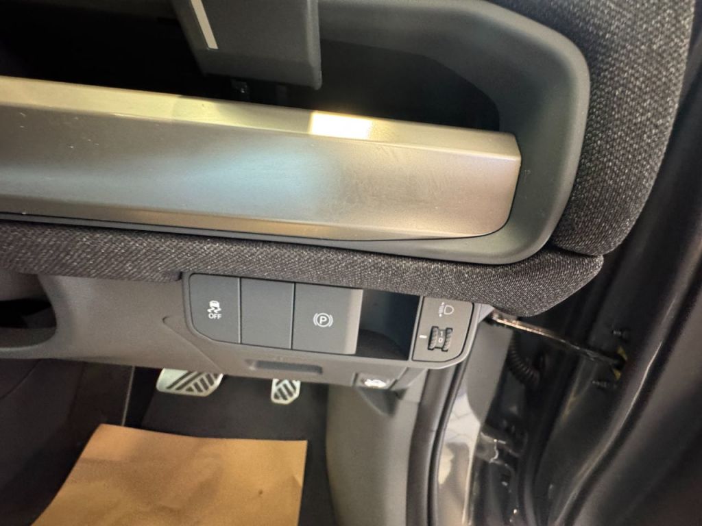 Used Kia EV3 2025 for sale - 76118241: Photo 32