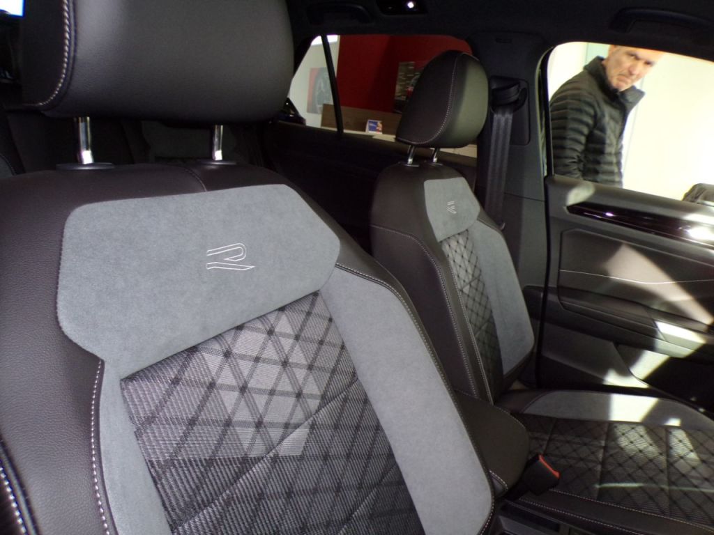 Used Volkswagen T-Roc 2025 for sale - 76363183: Photo 17