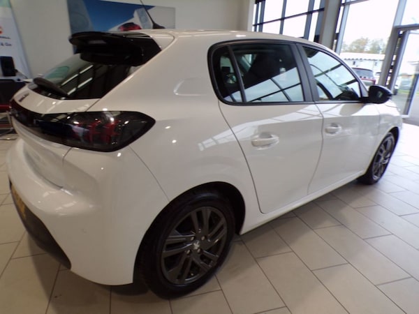 Used Peugeot 208 2022 for sale - 76303233: Photo 4