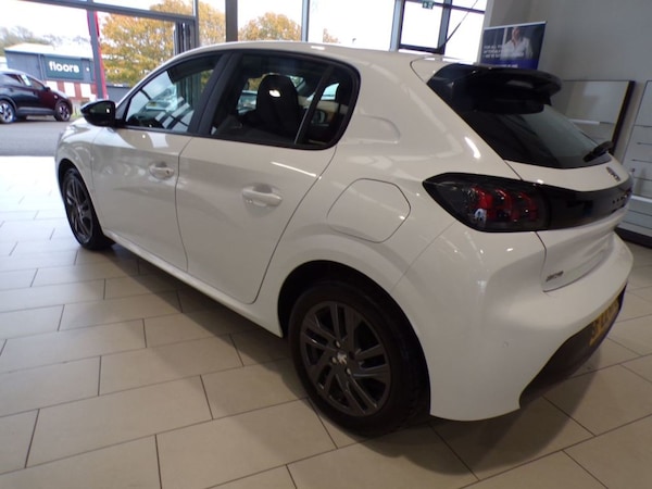 Used Peugeot 208 2022 for sale - 76303233: Photo 6