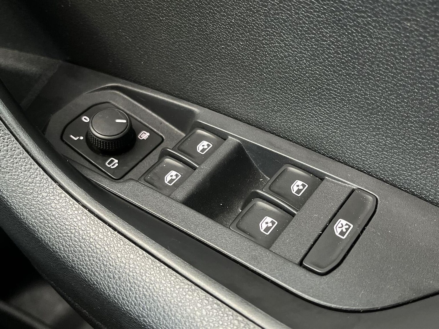 Used Skoda Karoq 2019 for sale - 76324644: Photo 21