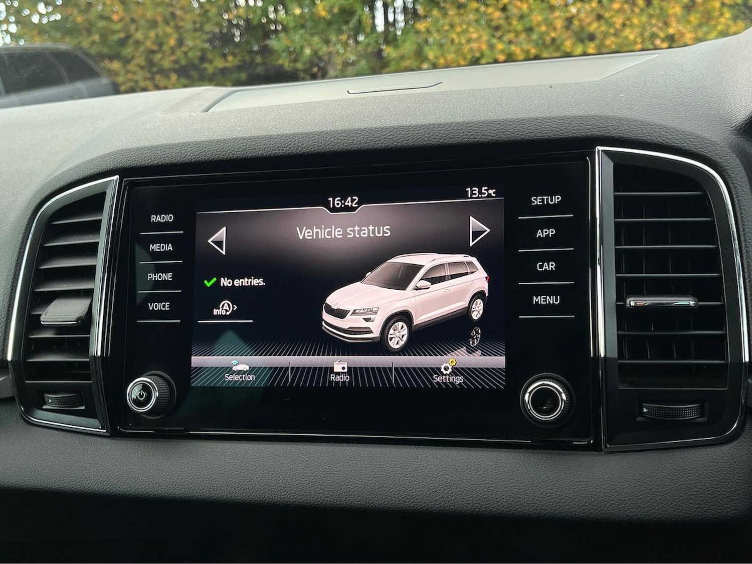 Used Skoda Karoq 2019 for sale - 76324644: Photo 24