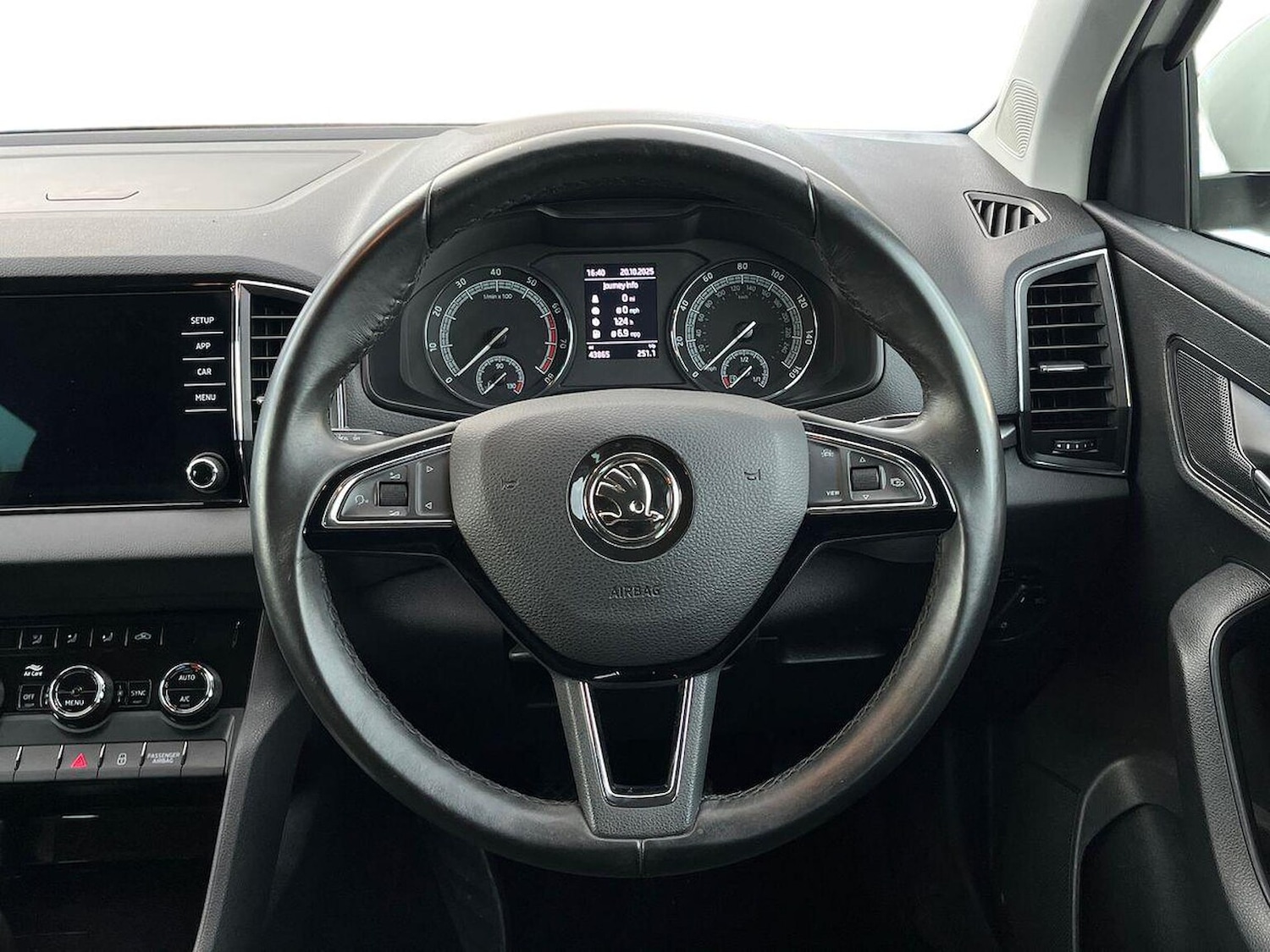 Used Skoda Karoq 2019 for sale - 76324644: Photo 9