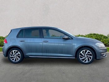Used Volkswagen Golf 2020 for sale - 77001847: Photo