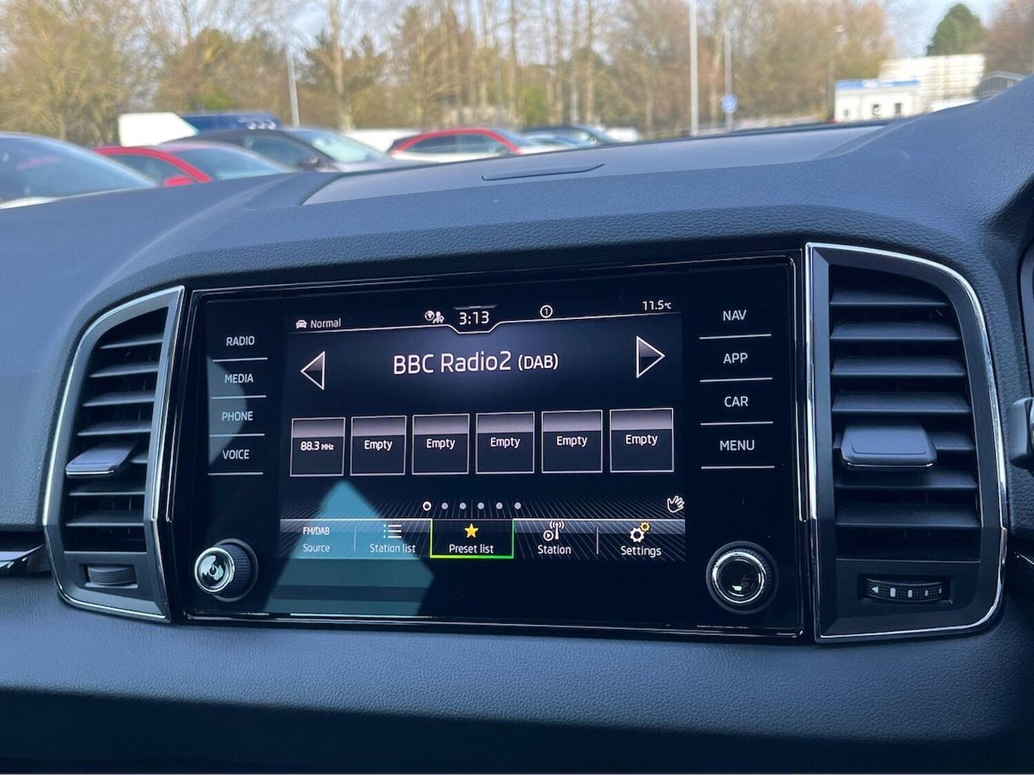 Used Skoda Karoq 2023 for sale - 78196372: Photo 13