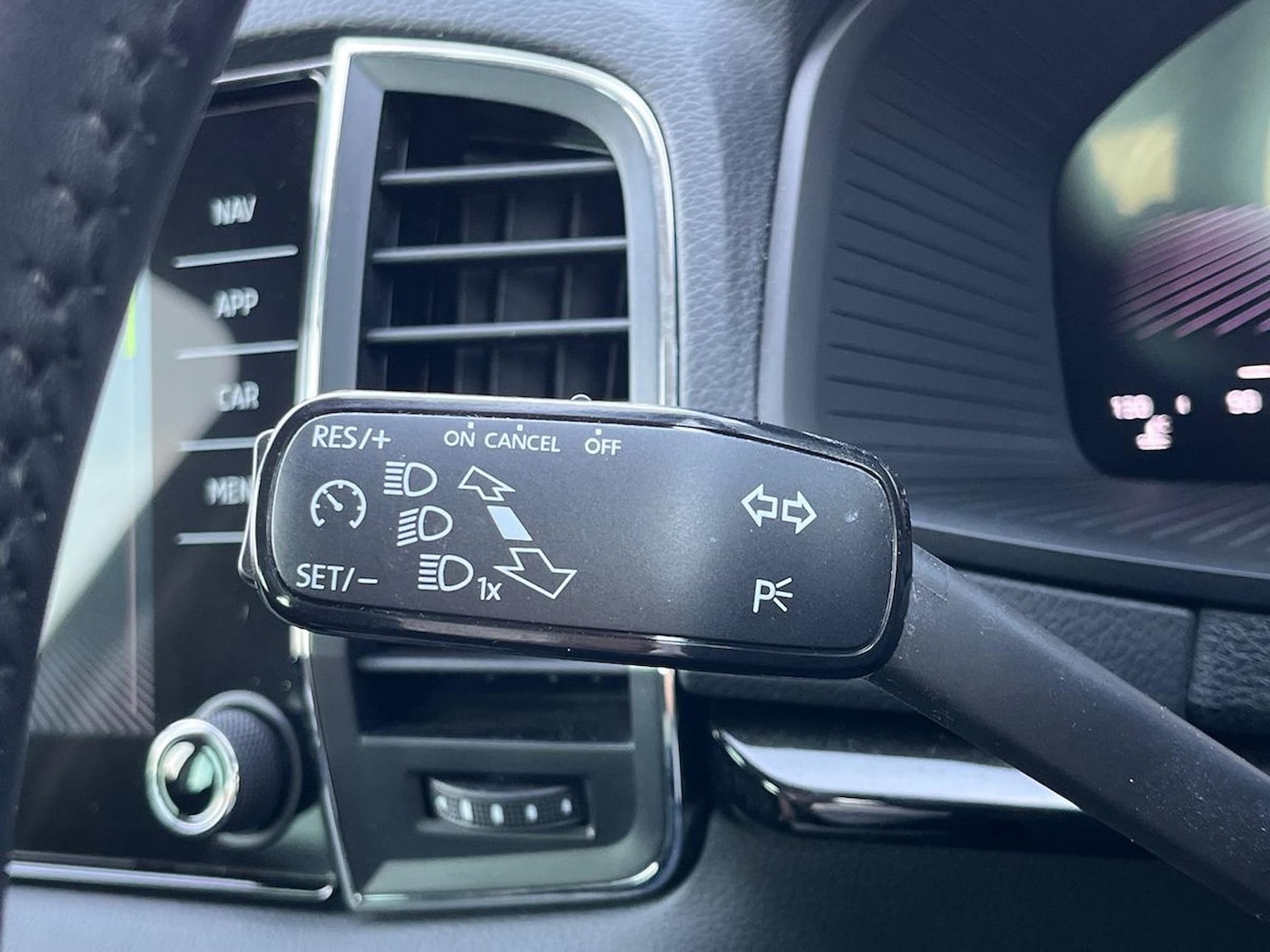 Used Skoda Karoq 2023 for sale - 78196372: Photo 30