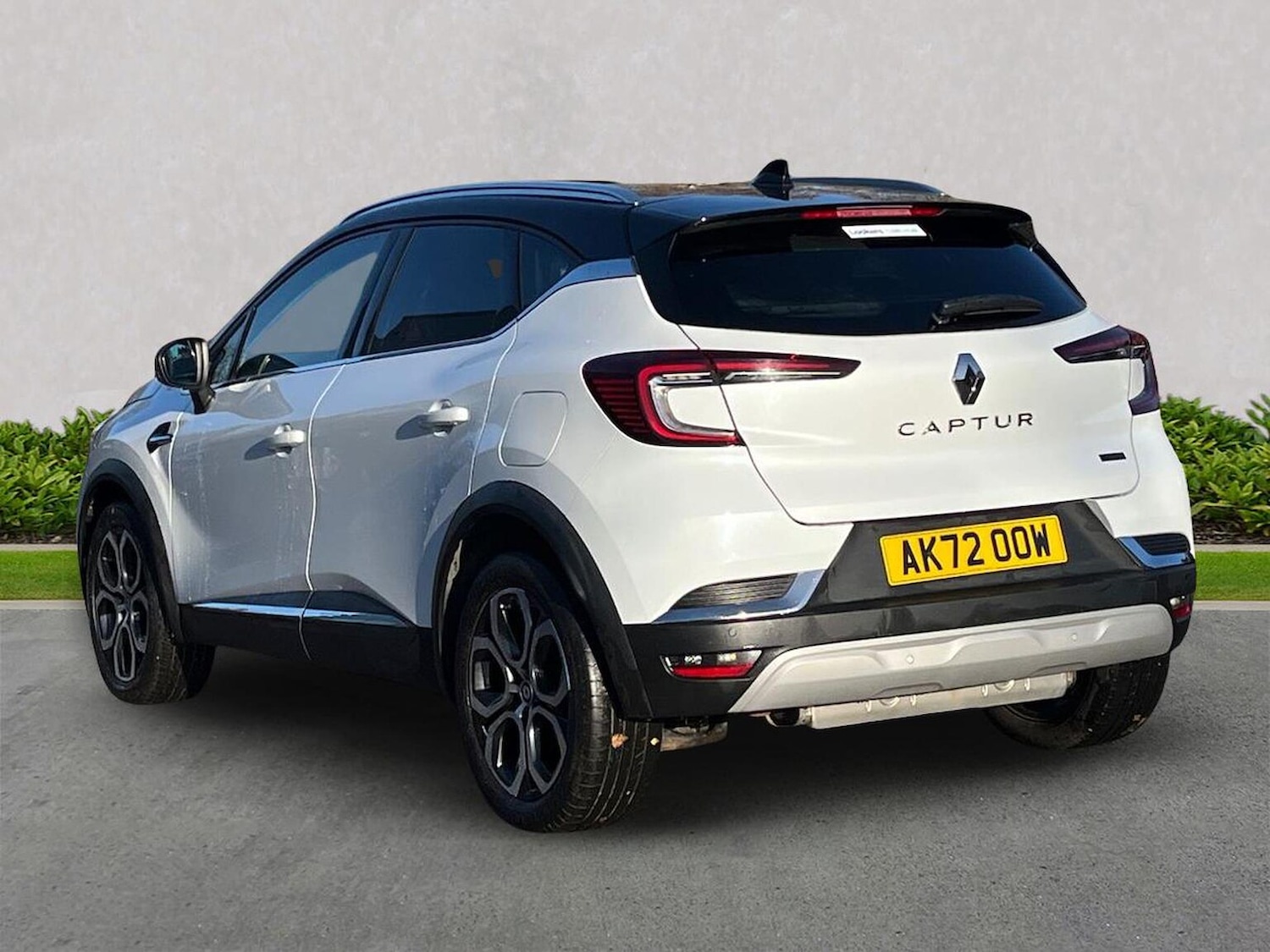 Used Renault Captur 2022 for sale - 76778251: Photo 2