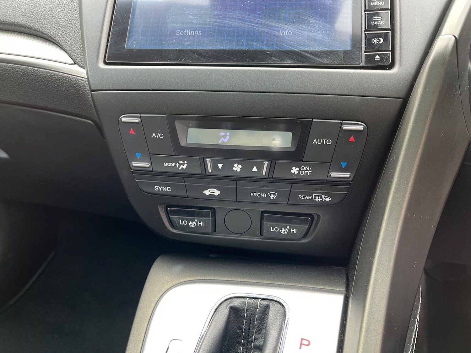 Used Honda Civic 2015 for sale - 76570997: Photo 13