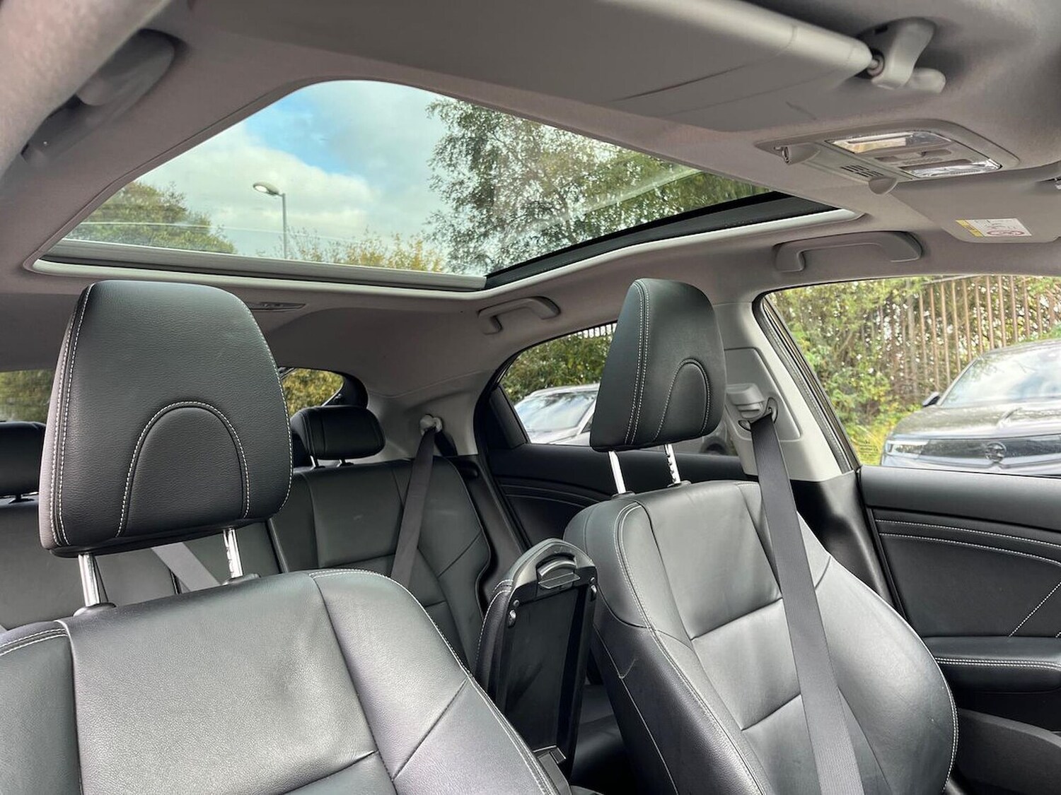 Used Honda Civic 2015 for sale - 76570997: Photo 6