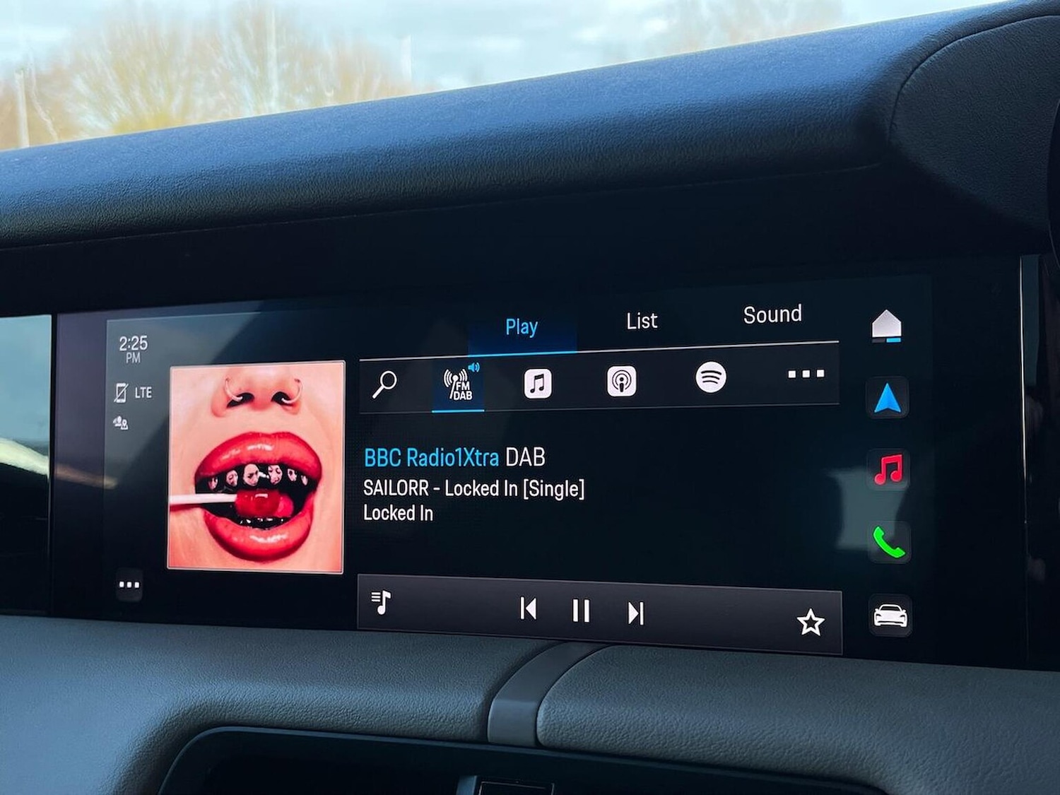 Used Porsche Taycan 2021 for sale - 77488731: Photo 11