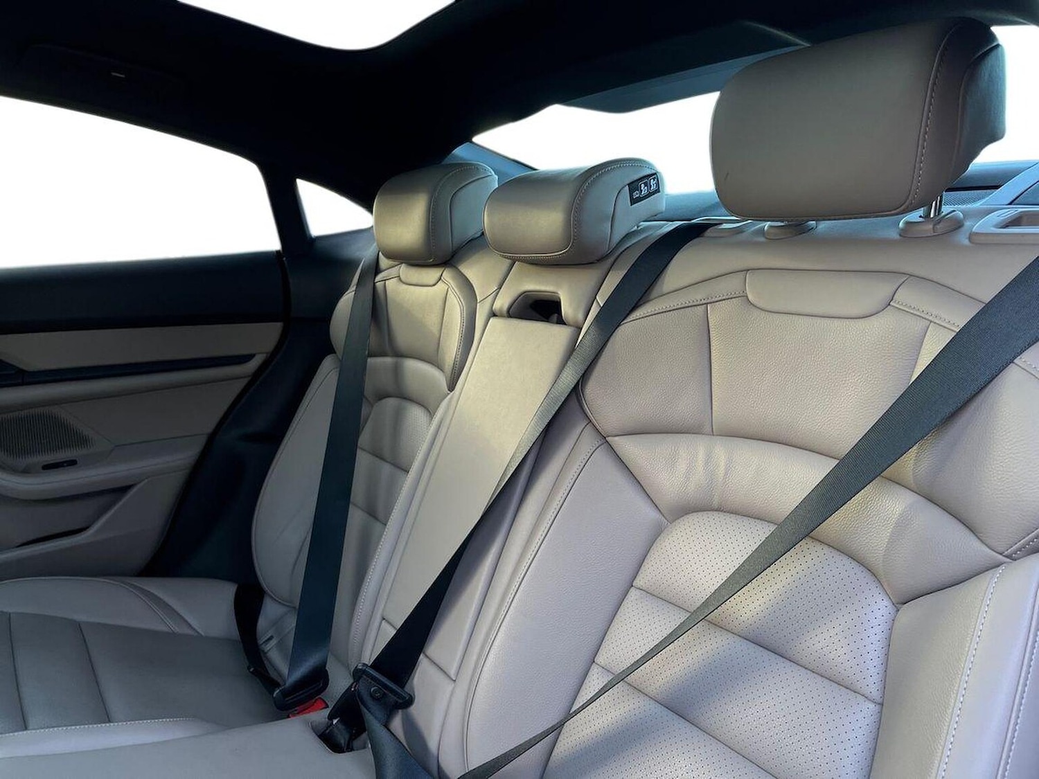 Used Porsche Taycan 2021 for sale - 77488731: Photo 16