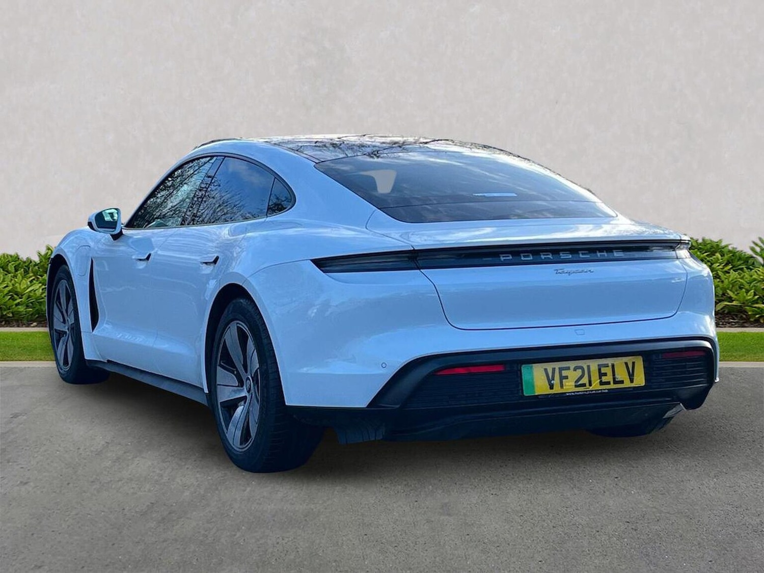 Used Porsche Taycan 2021 for sale - 77488731: Photo 2