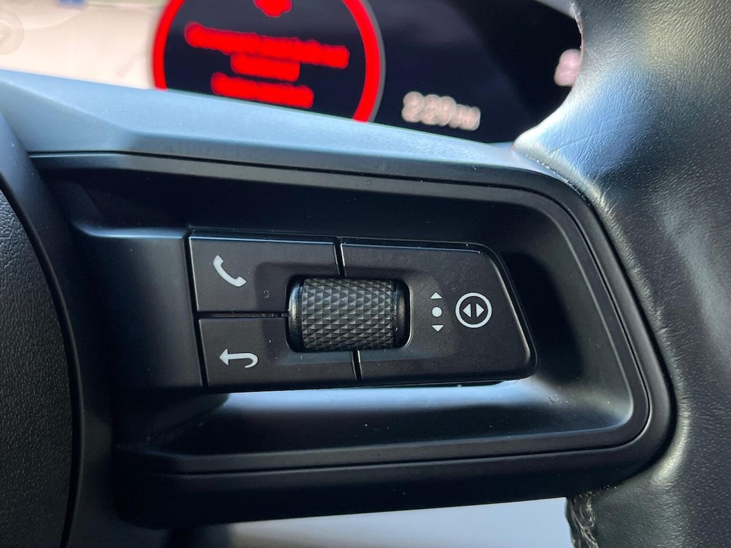 Used Porsche Taycan 2021 for sale - 77488731: Photo 27