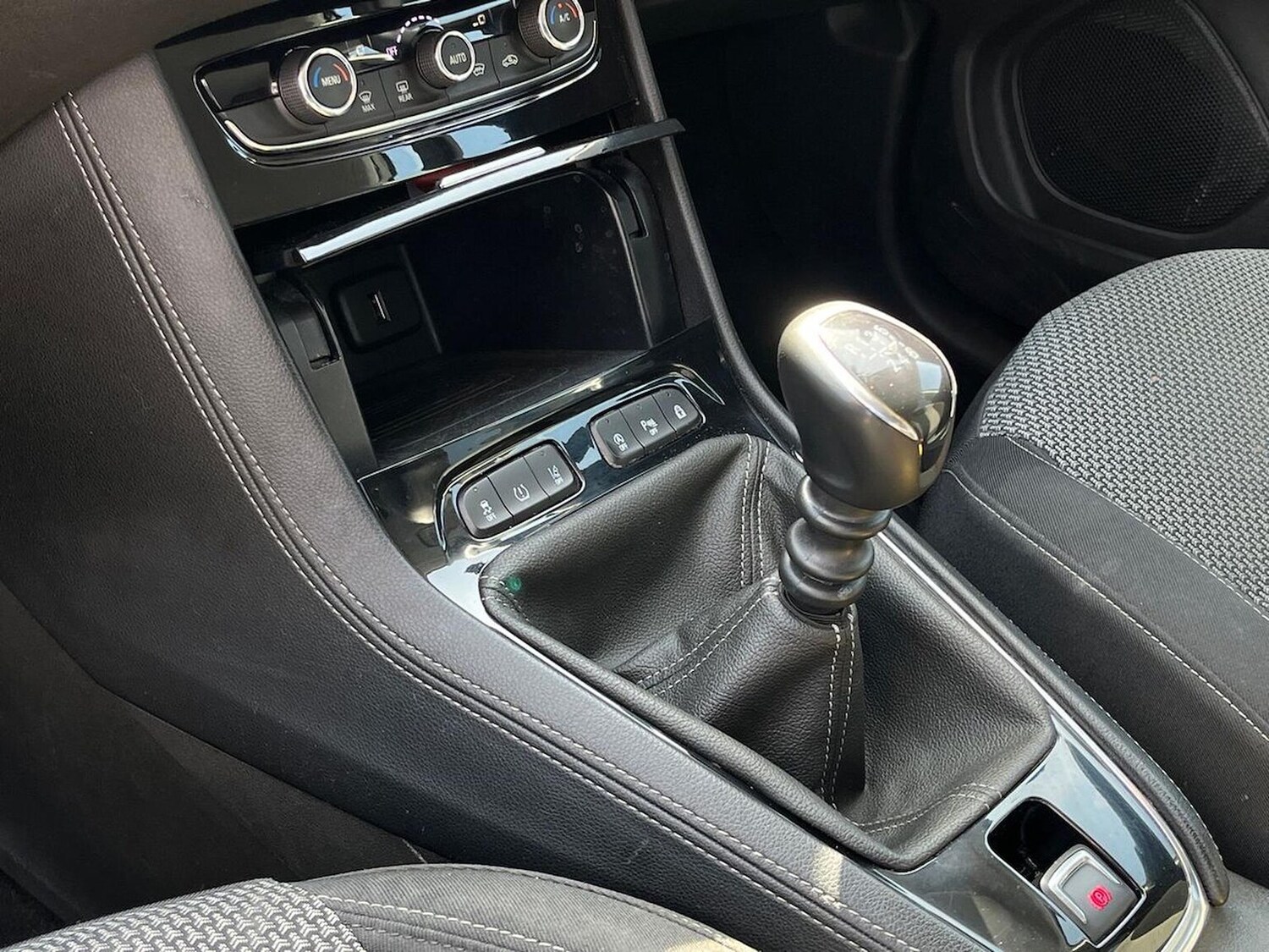 Used Vauxhall Grandland X 2019 for sale - 78196536: Photo 15