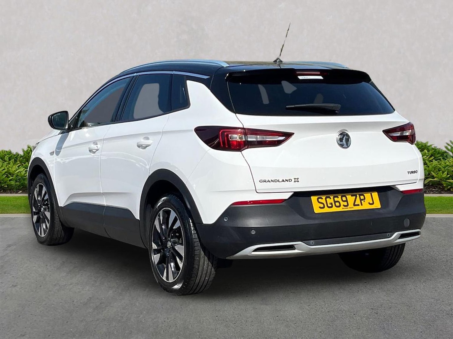 Used Vauxhall Grandland X 2019 for sale - 78196536: Photo 2