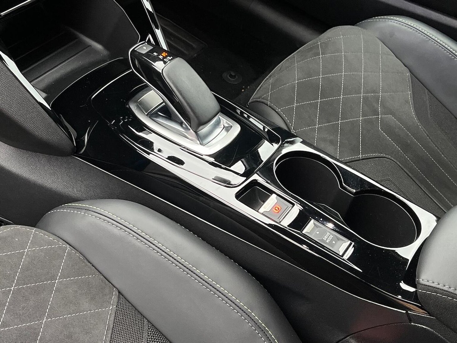 Used Peugeot 208 2022 for sale - 76974579: Photo 14