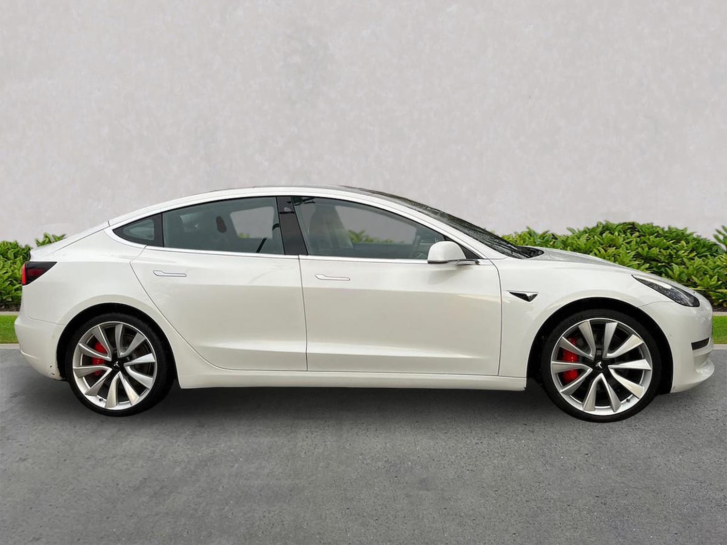 Used Tesla Model 3 2019 for sale - 76741233: Photo 3