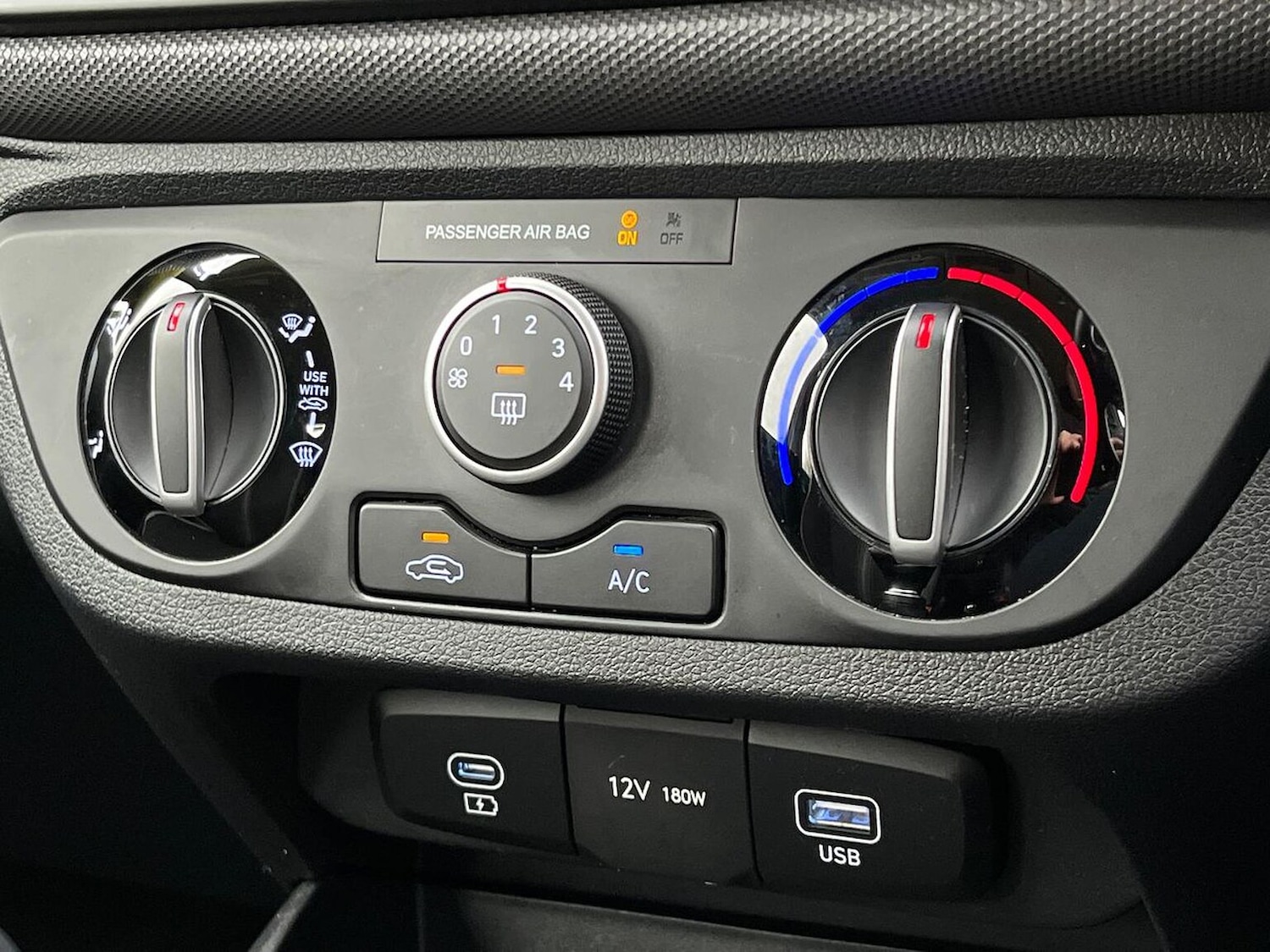 Used Hyundai i10 2024 for sale - 76464643: Photo 12