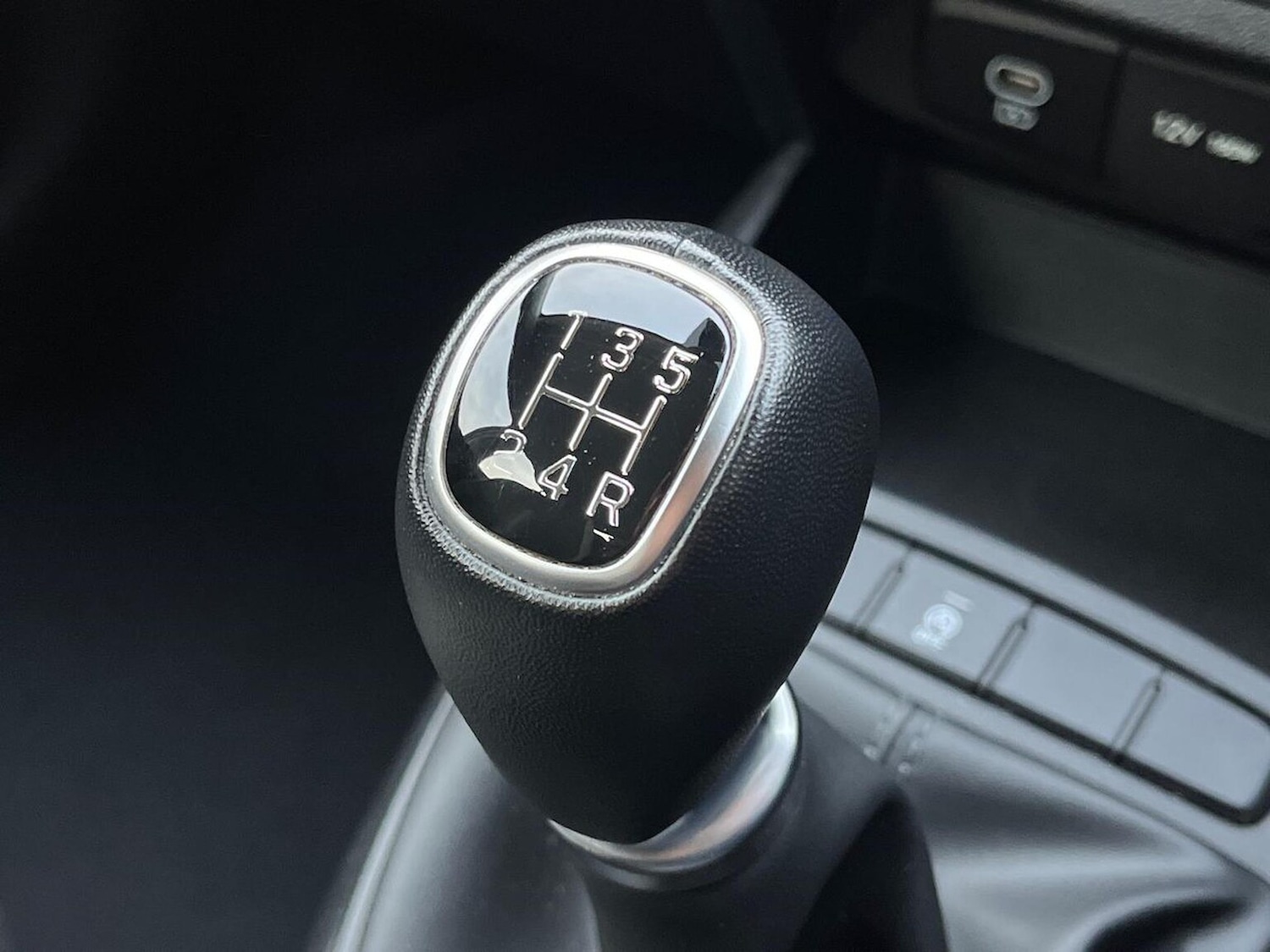 Used Hyundai i10 2024 for sale - 76464643: Photo 30