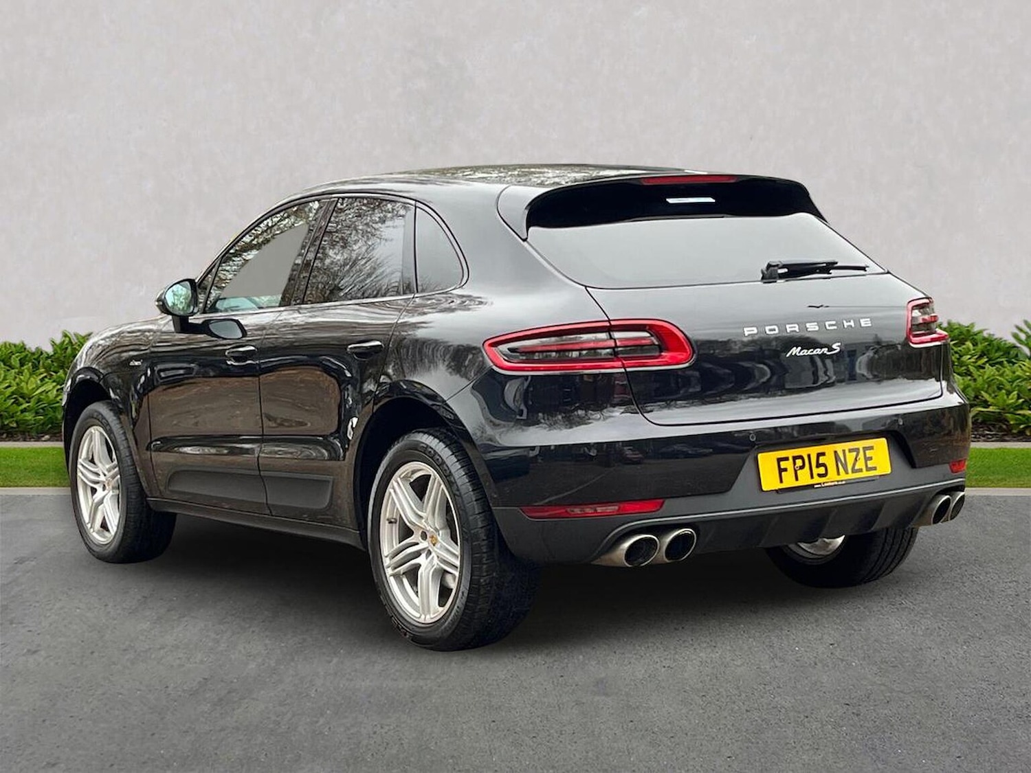Used Porsche Macan 2015 for sale - 76506135: Photo 2