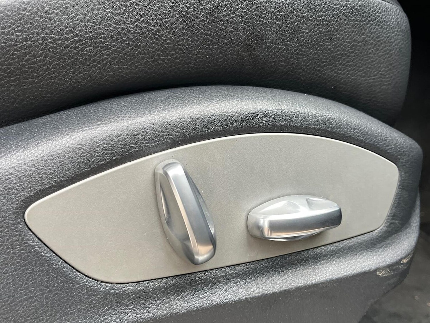 Used Porsche Macan 2015 for sale - 76506135: Photo 30