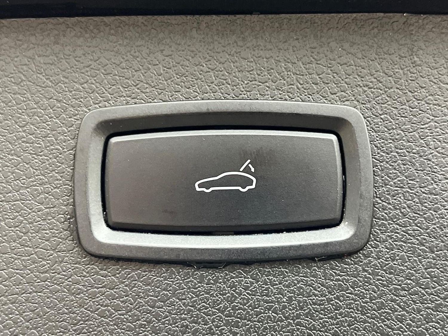 Used Porsche Macan 2015 for sale - 76506135: Photo 42