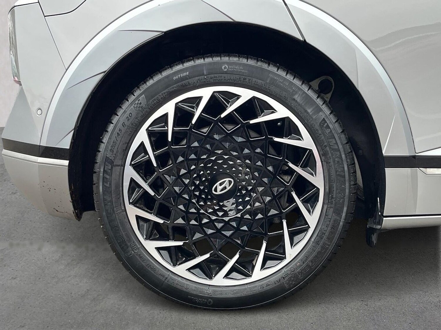 Used Hyundai IONIQ 5 2022 for sale - 77629300: Photo 6