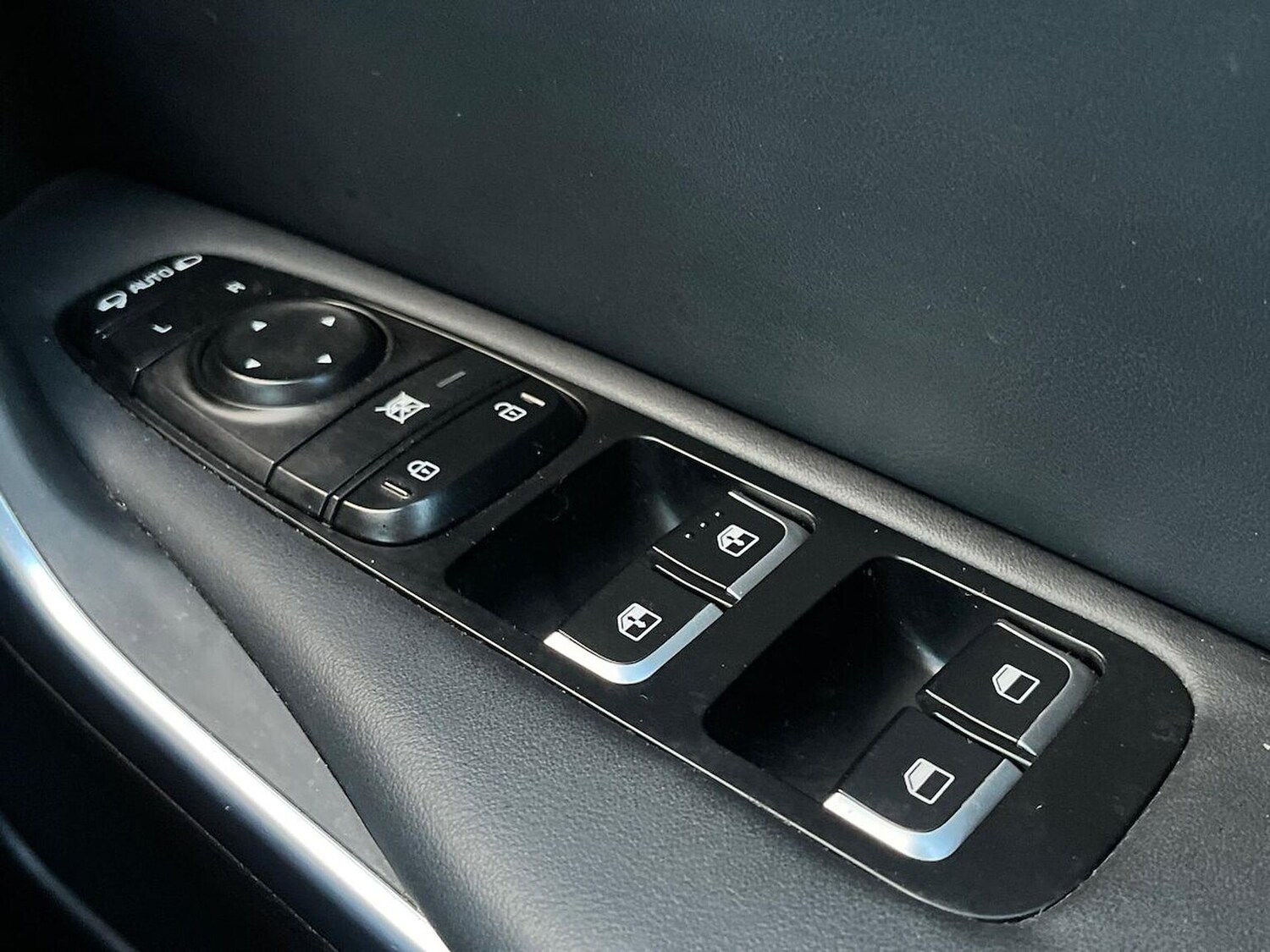 Used Kia Stinger 2019 for sale - 76748403: Photo 21