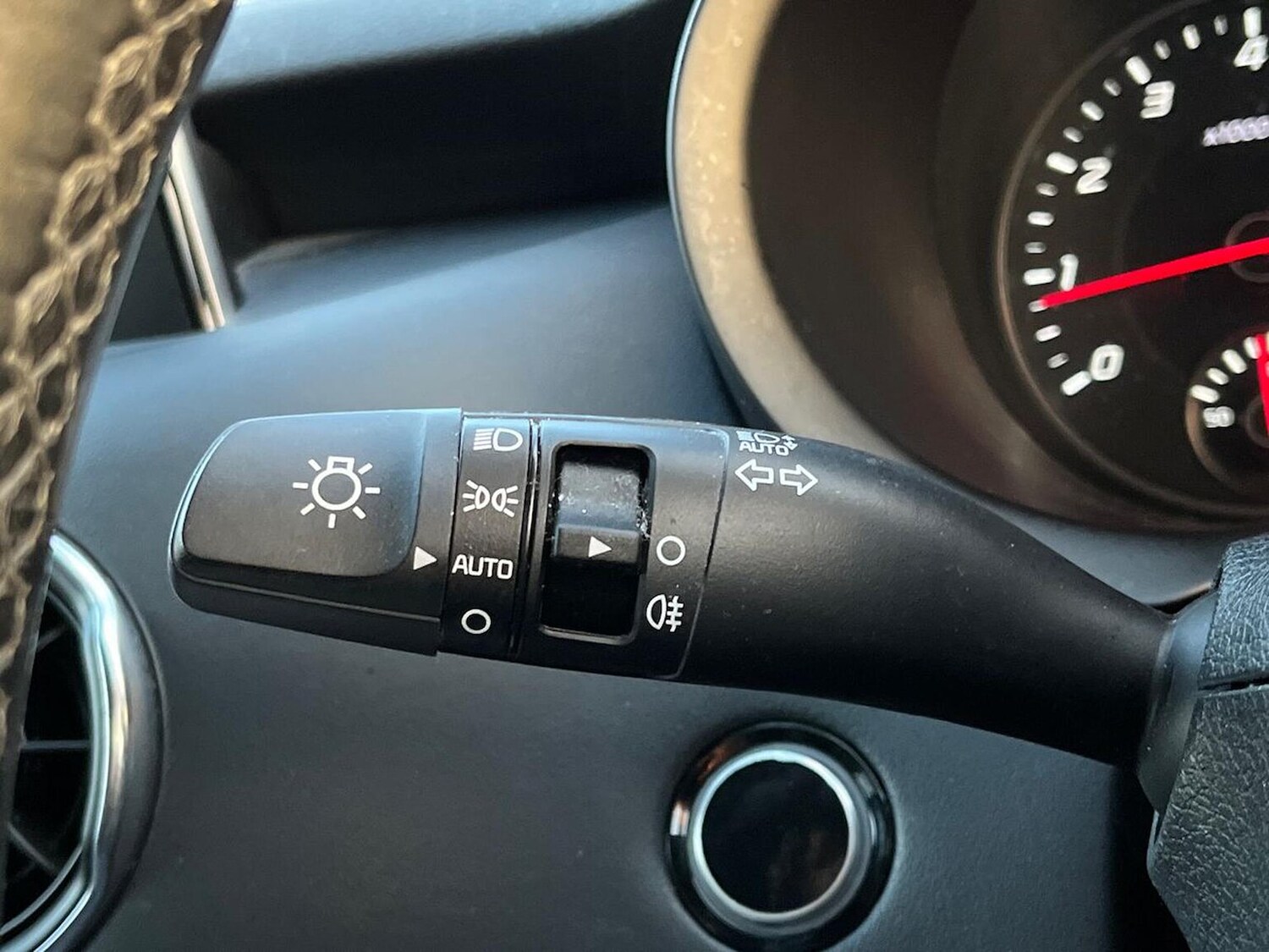 Used Kia Stinger 2019 for sale - 76748403: Photo 28