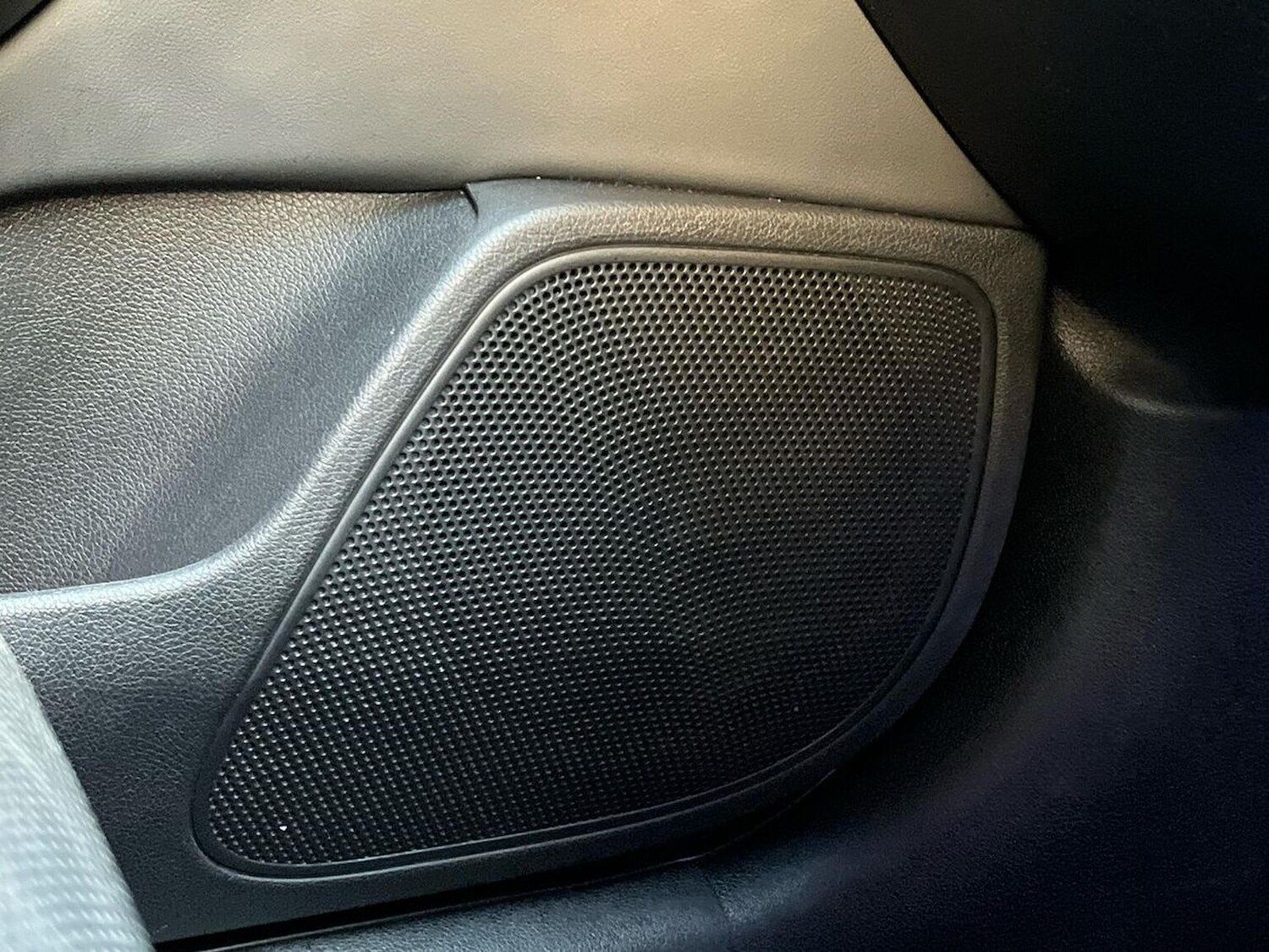 Used Kia Stinger 2019 for sale - 76748403: Photo 31