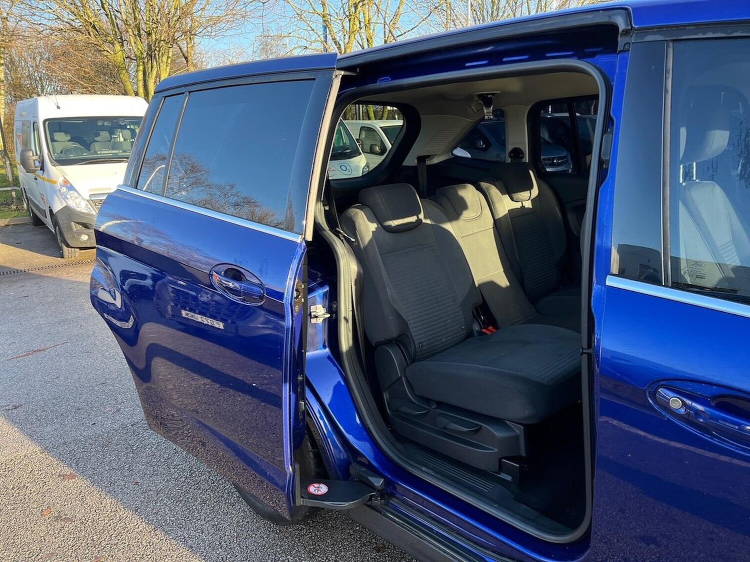 Used Ford Grand C-Max 2016 for sale - 77003658: Photo 41